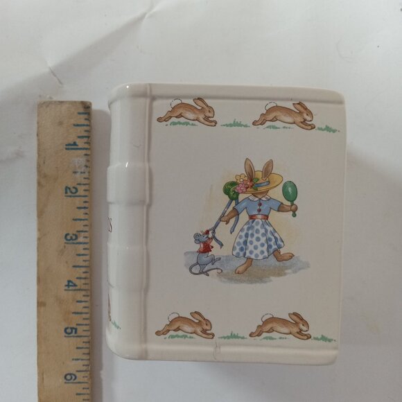 Bunnykins Royal Doulton Child's COIN SAVINGS BANK Peter Rabbit Book w/ Box - Picture 3 of 16